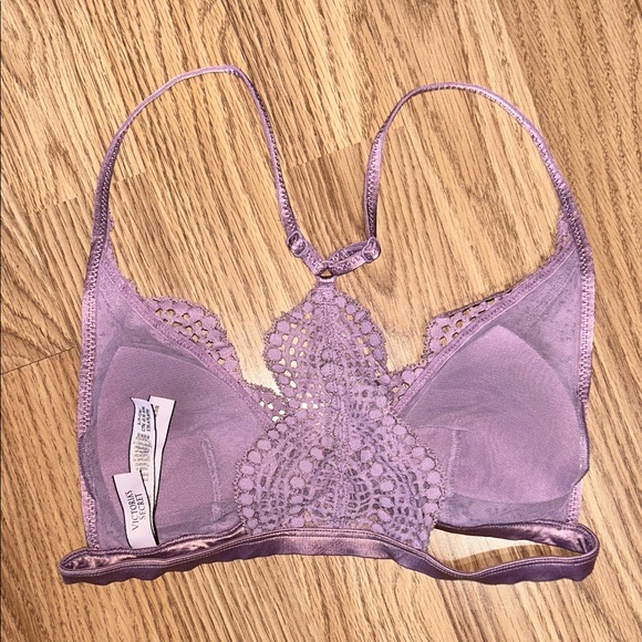 EUC Victoria's Secret Lavender Lace Bralette - Picture 3 of 3
